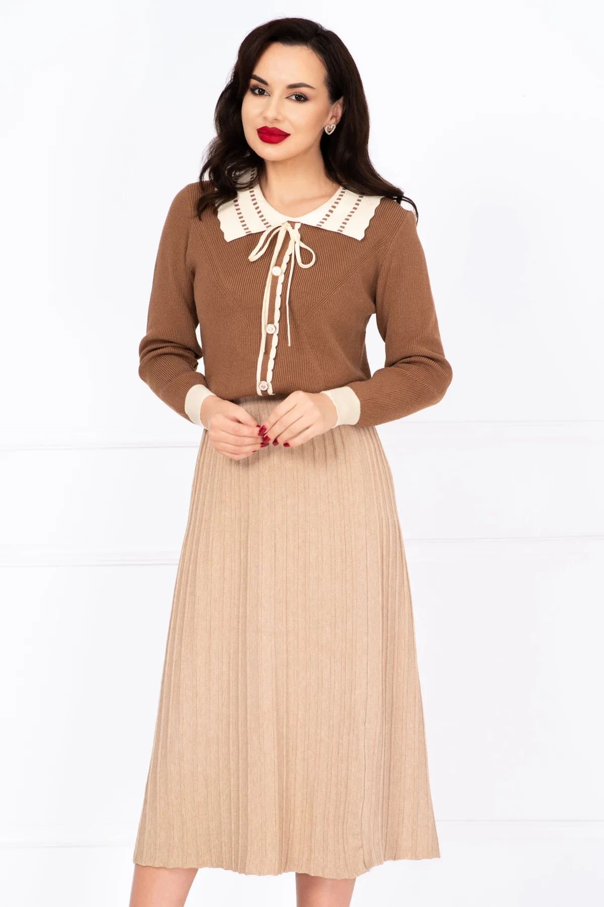 InPuff Basic Pulover dama maro din tricot Talia cu guler ondulat si nasturi decorativi