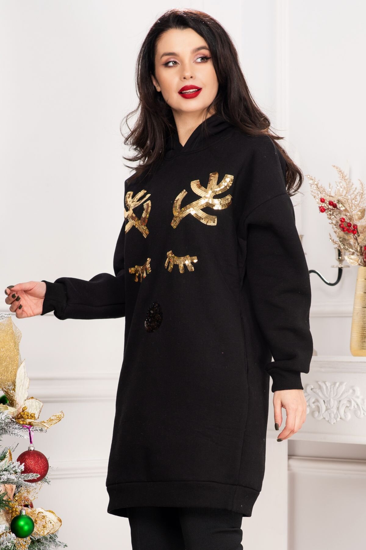 InPuff Basic Pulover negru lejer cu model din paiete tip ren