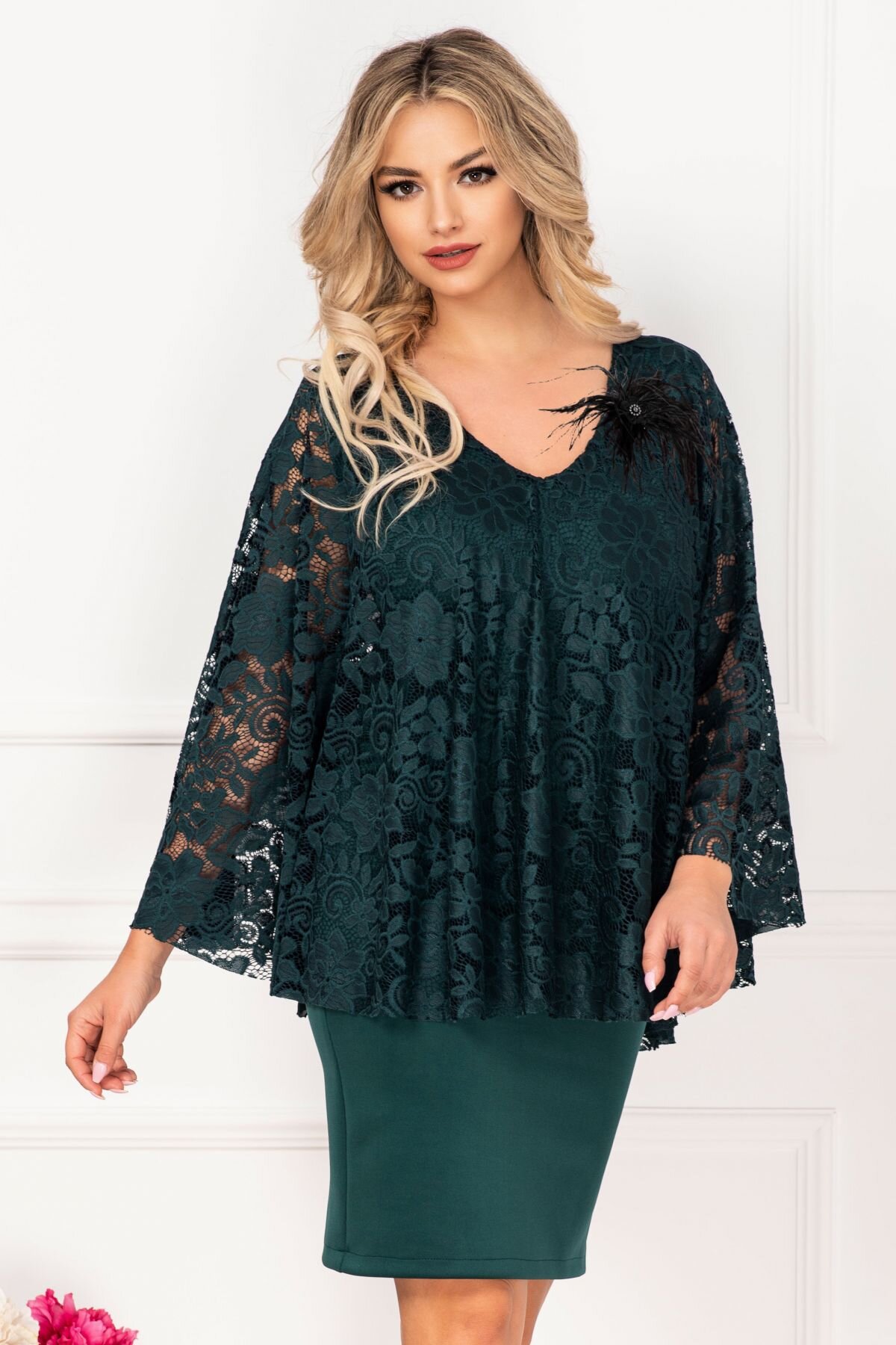 InPuff Basic Rochie de ocazie Gina verde cu dantela si accesoriu cu fulgi by InPuff
