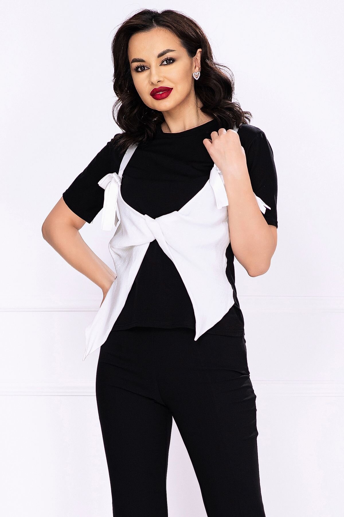 InPuff Basic Tricou elegant negru cu funda stilizata alba