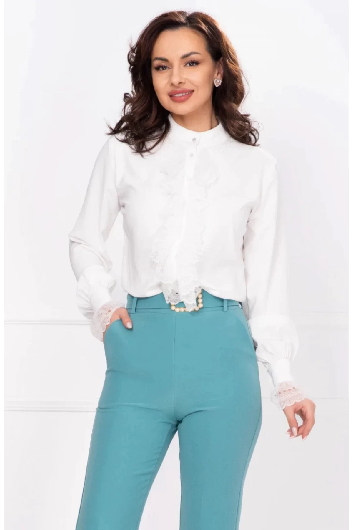 InPuff Bluza eleganta alba cu dantela delicata