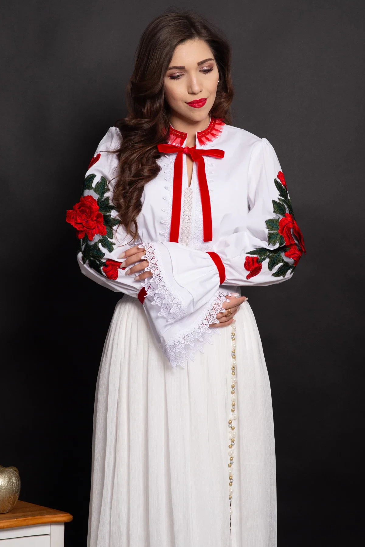 InPuff Camasa eleganta de inspiratie traditionala Eleanor cu simbolul trandafirului