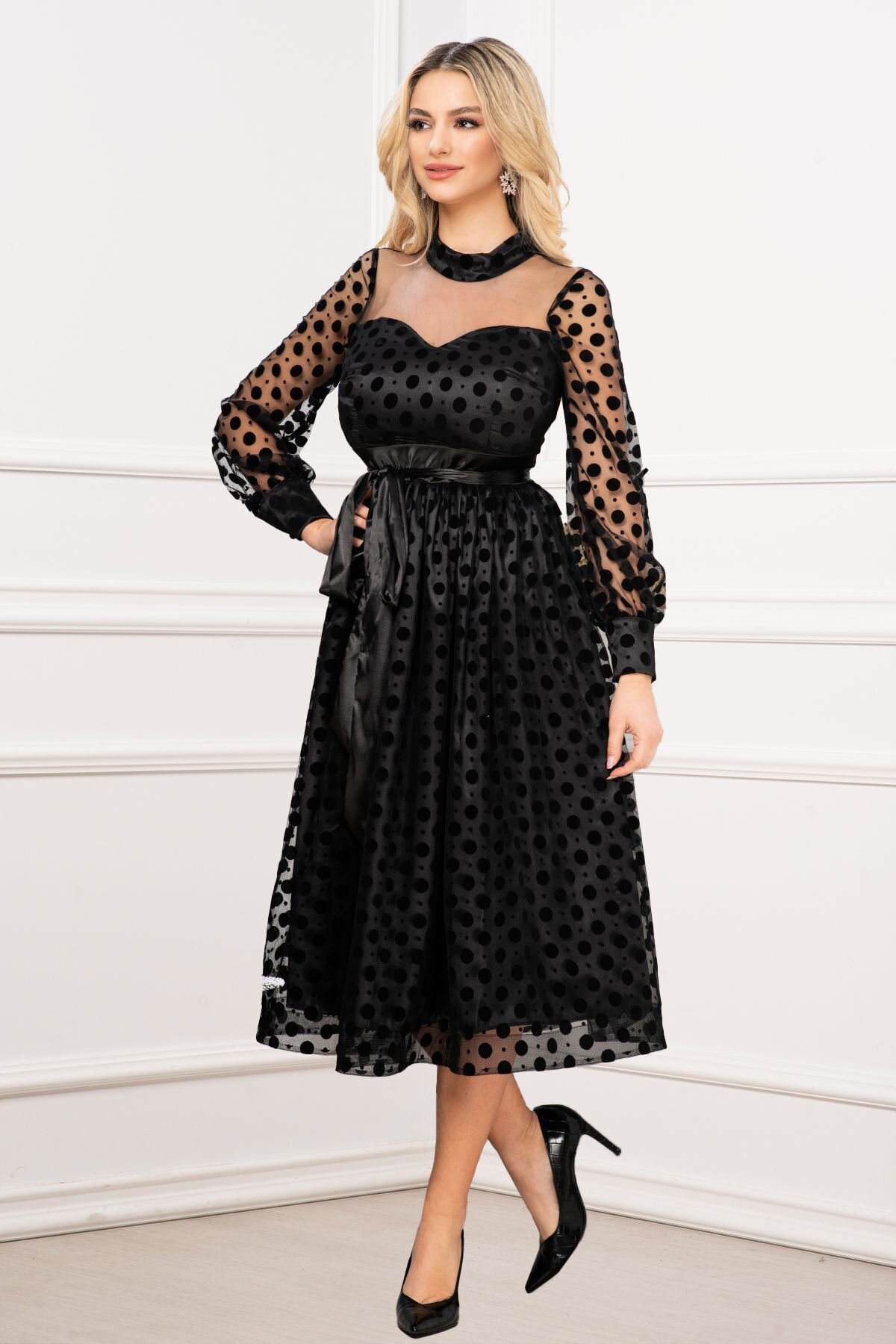 InPuff Rochie de ocazie eleganta neagra din tulle cu buline din catifea