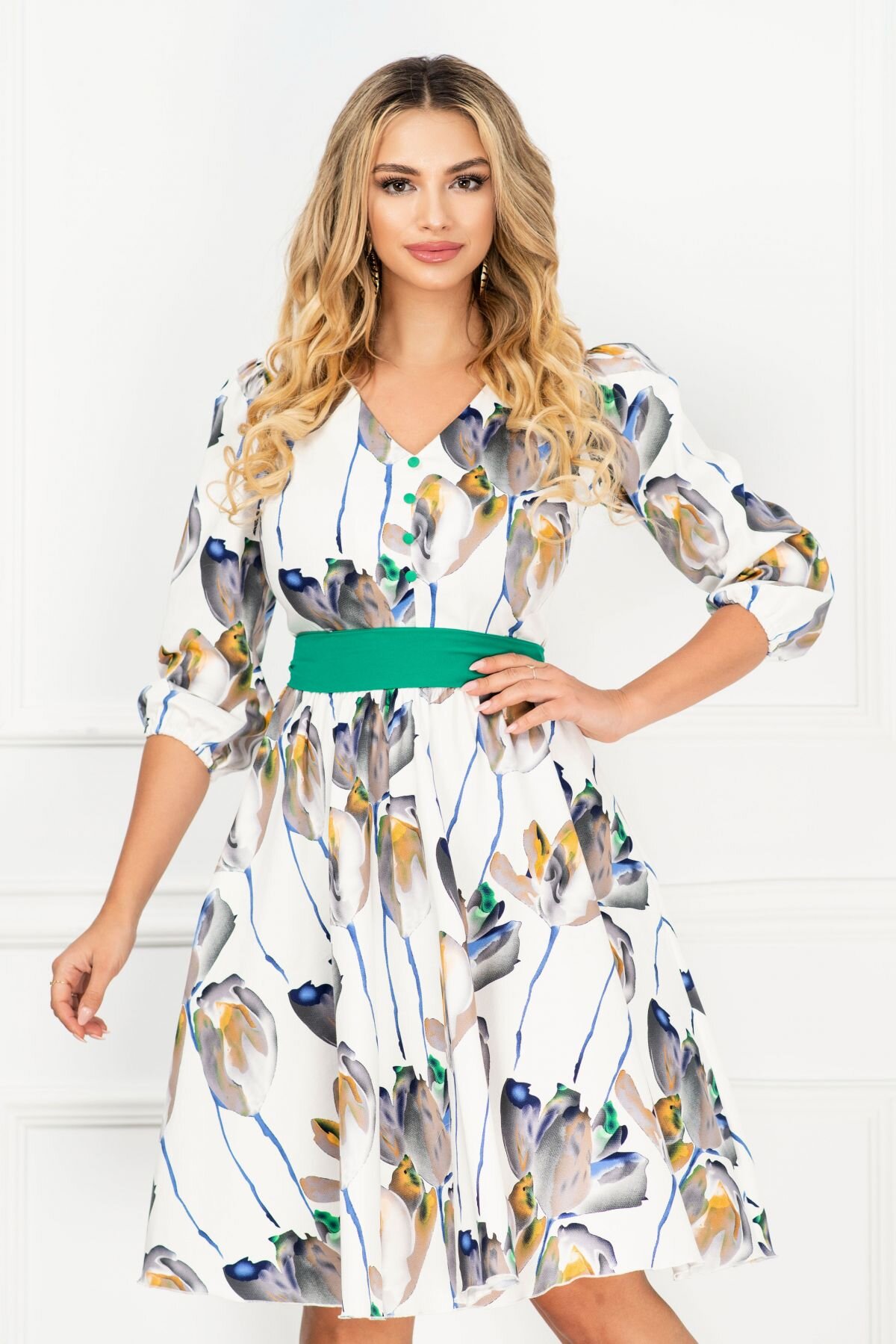 InPuff Rochie de zi ecru in clos cu imprimeu floral tip pictura