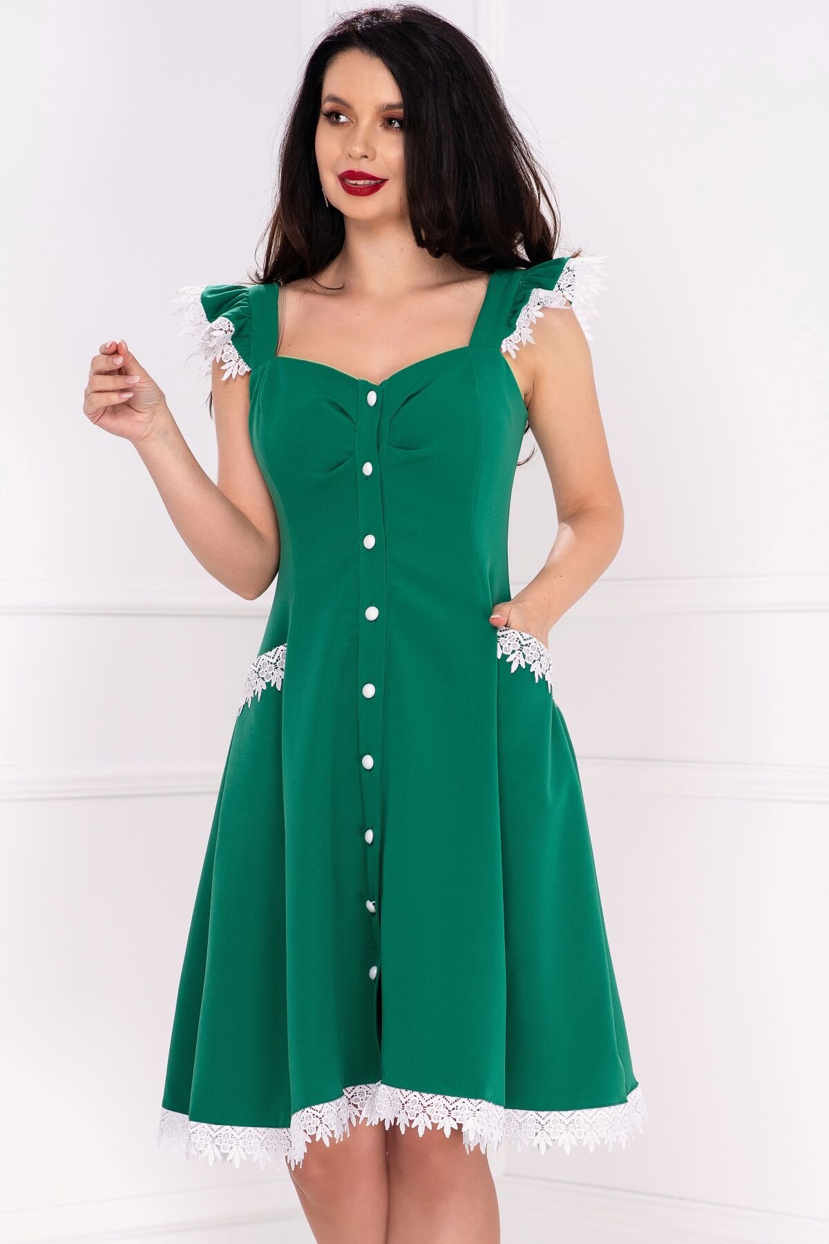 InPuff Rochie verde cu volanase la umeri si broderie aplicata