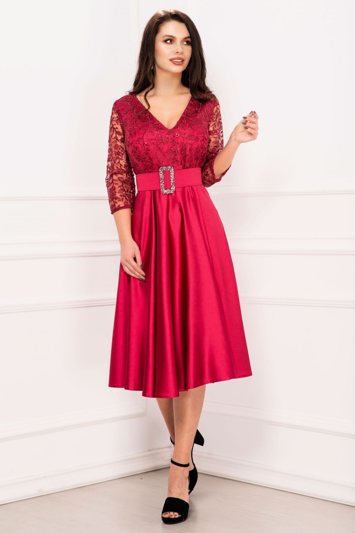 Josephine Rochie de soacra midi din tafta bordo cu dantela la bust si centura pretioasa