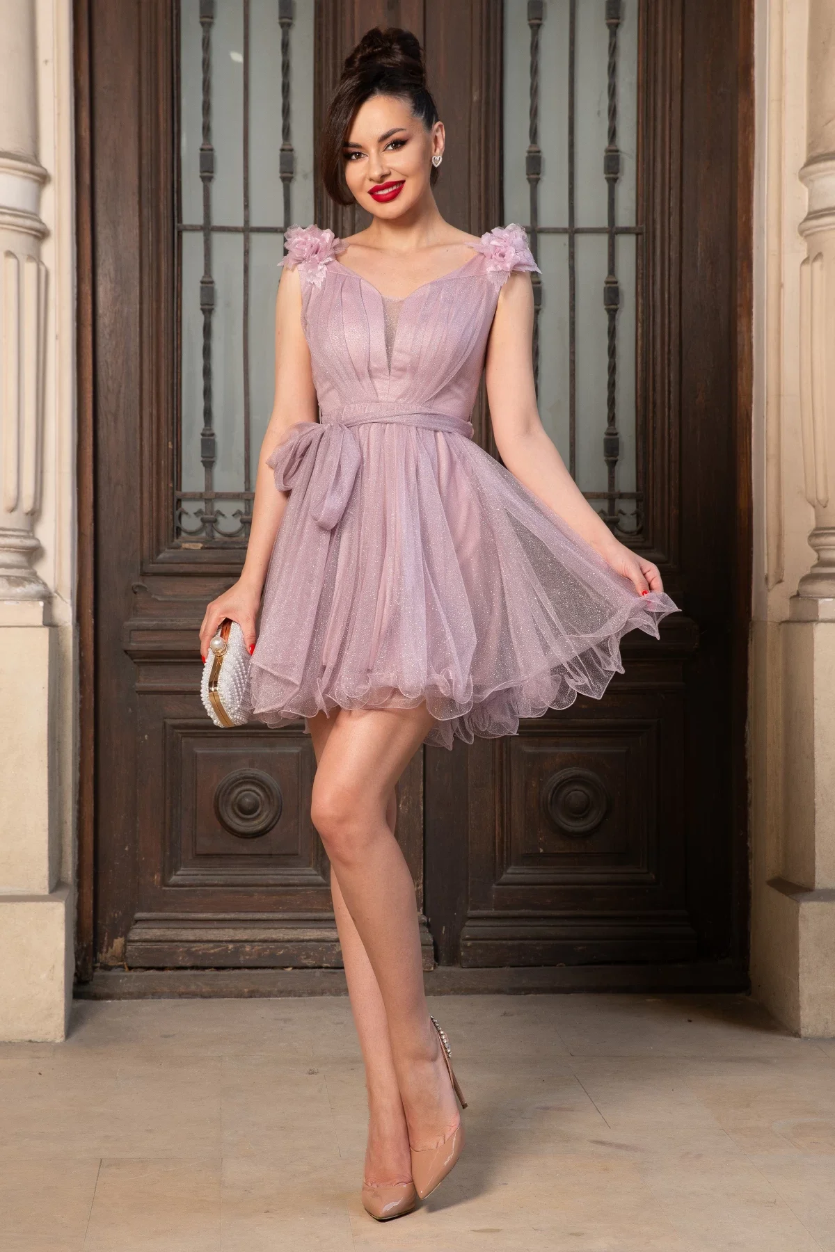 Josephine Rochie mini baby-doll roz cu trandafiri 3D la umeri