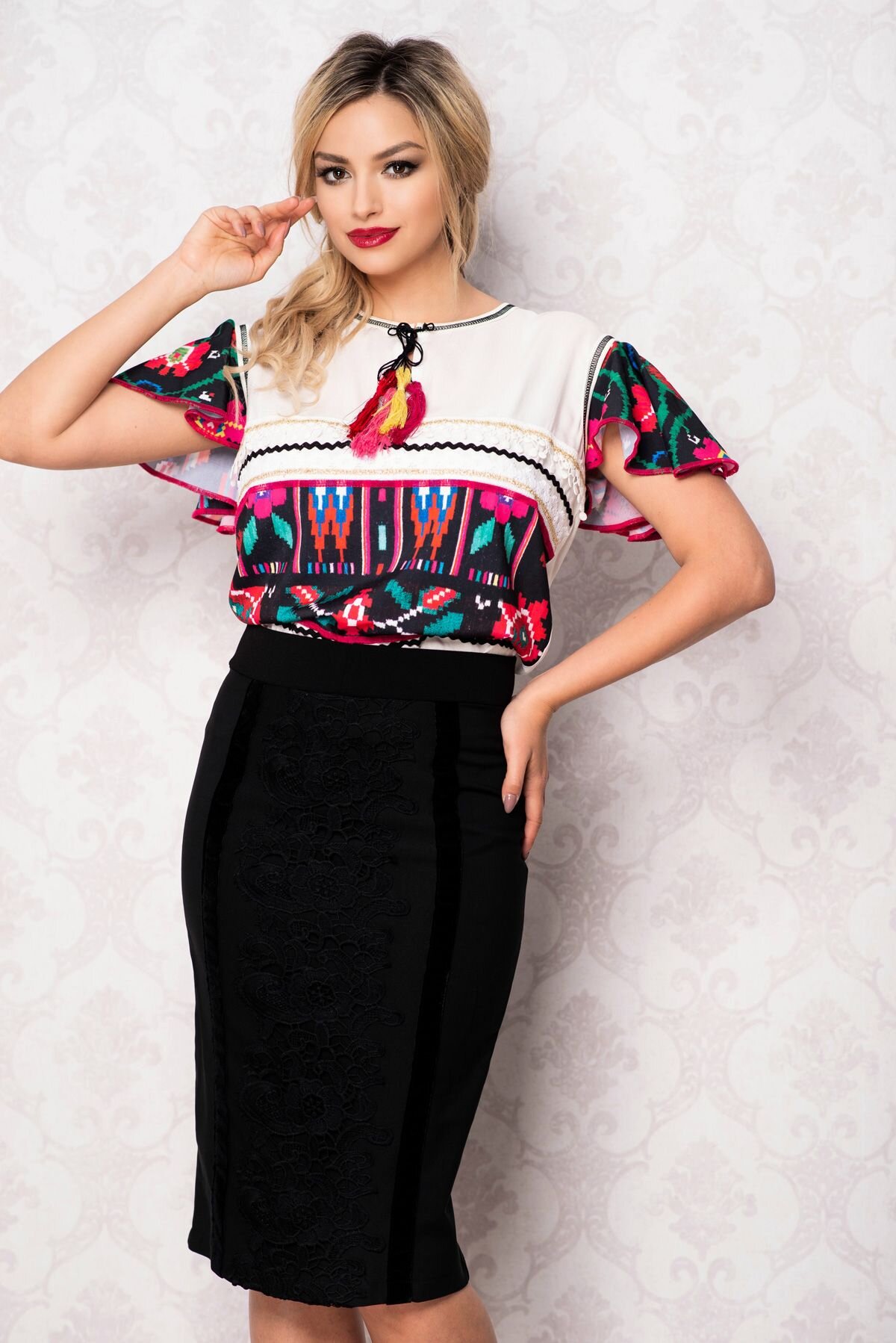Legendaria Bluza alba cu imprimeu traditionalciucuri si maneca tip volan