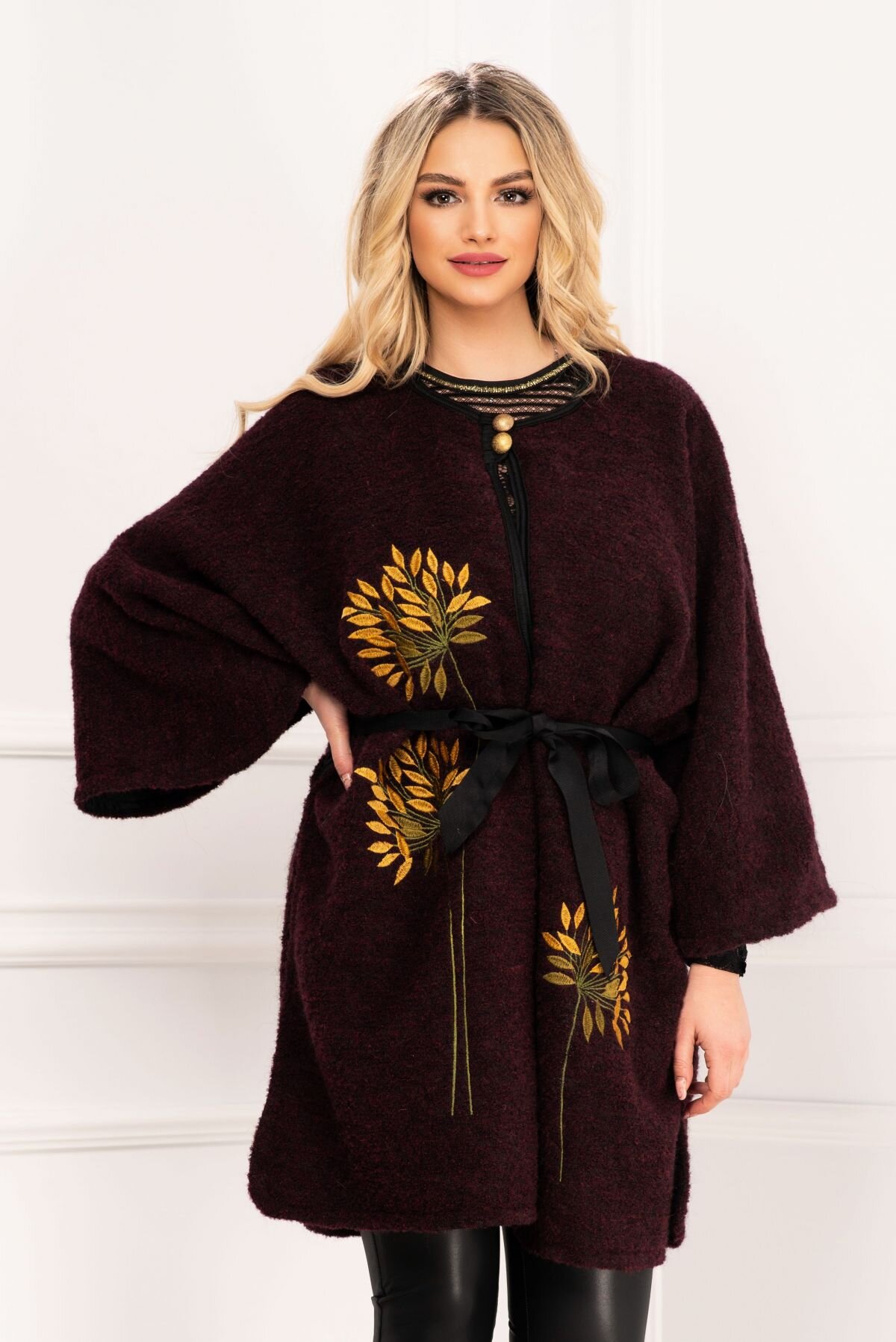 Legendaria Capa eleganta grena din lana cu broderie mustar