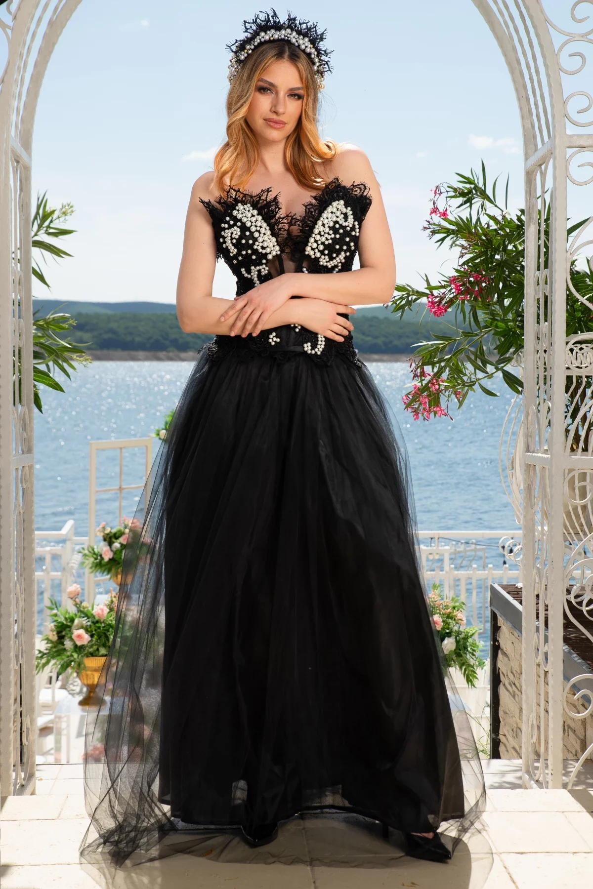 Legendaria Corset Lacrima de Perla cu broderii din organza dantelate si perle cusute manual