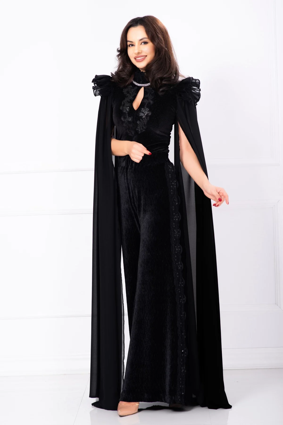Legendaria Pantaloni eleganti evazati din catifea cu dantela si paiete pe lateral
