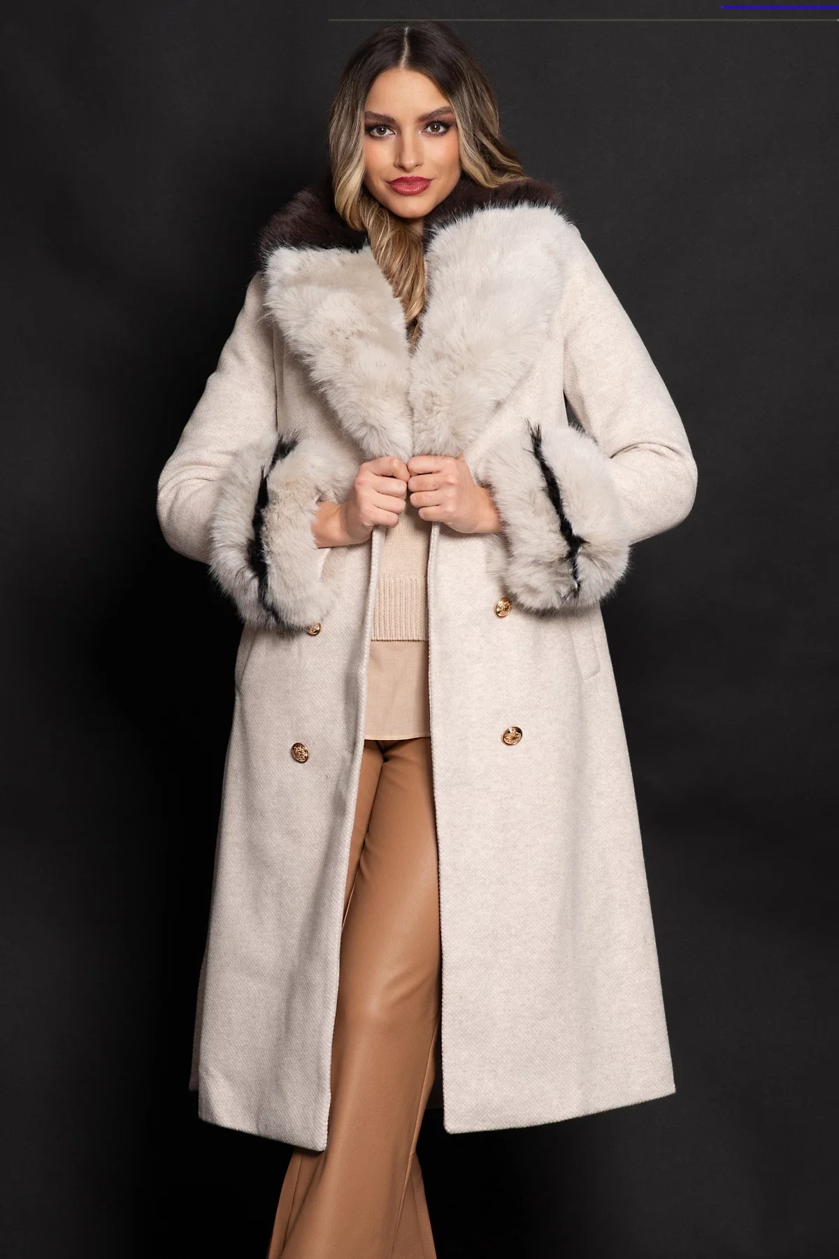 Patricia Palton dama lung elegant Aleksandra din stofa bej cu blana eco