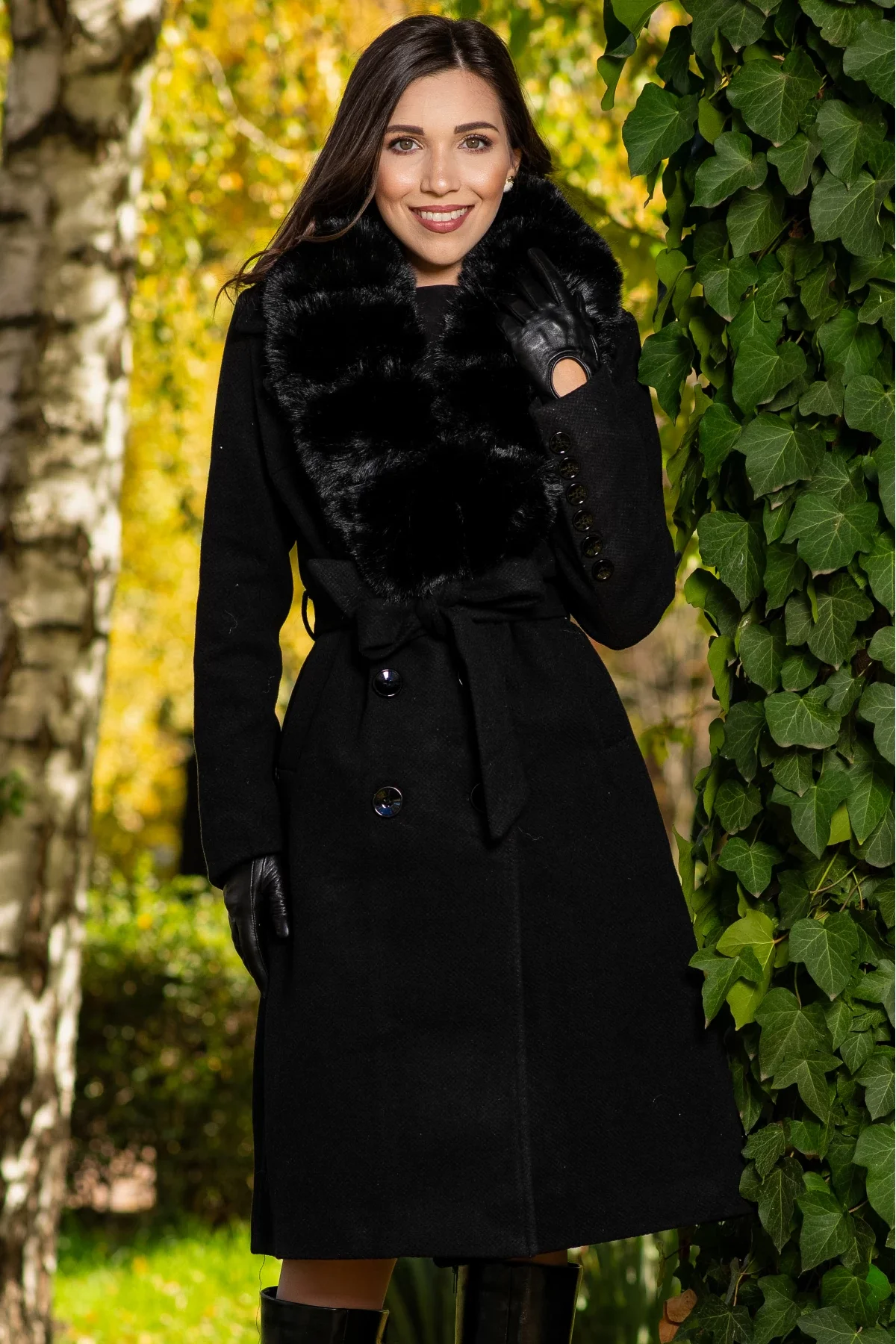 Patricia Palton dama negru lung Flavia elegant cu blana la guler