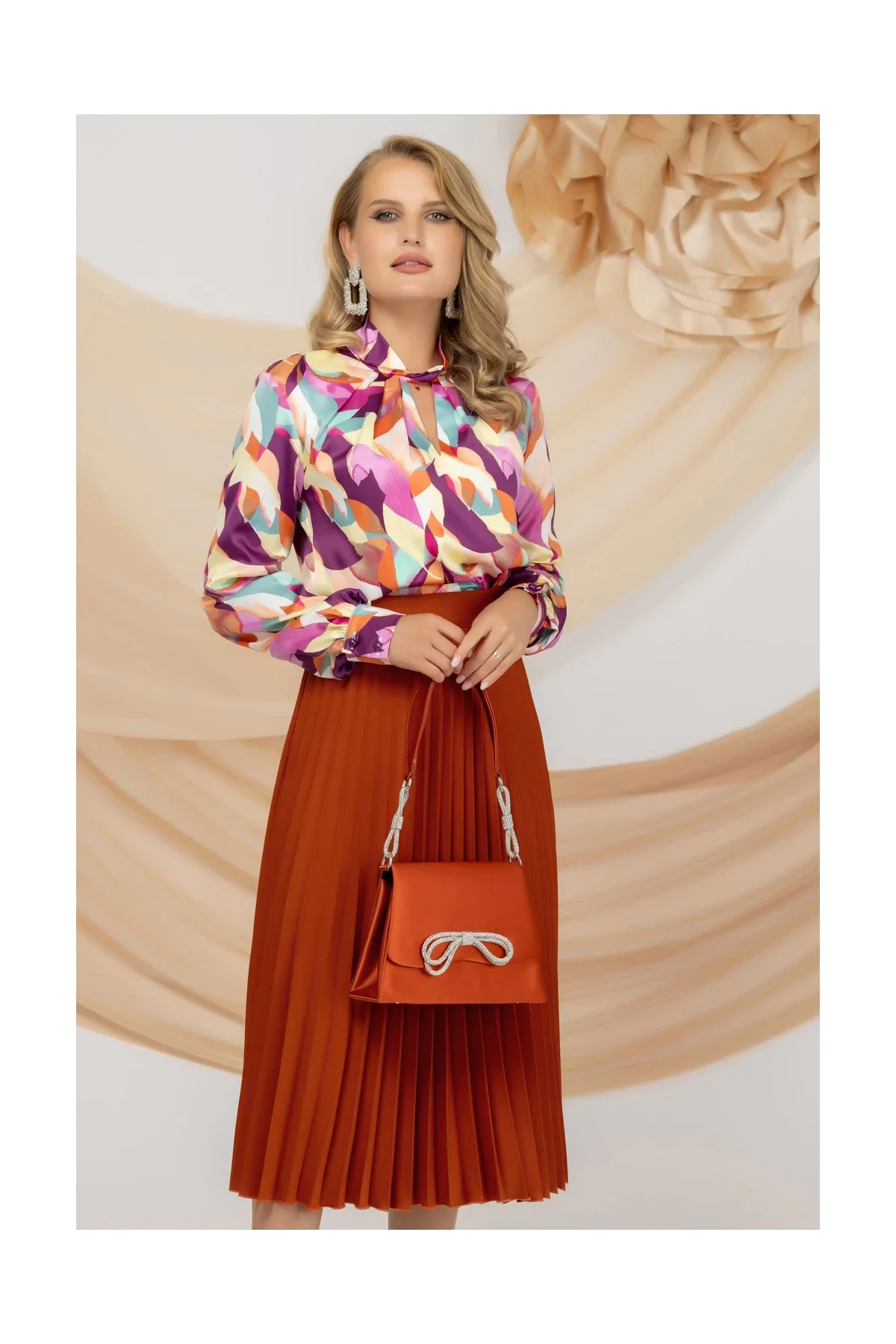 Pretty Girl Fusta midi plisata caramizie in clos