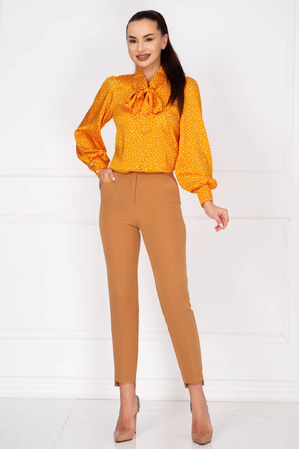 Pretty Girl Pantaloni dama office bej conici cu tiv asimetric