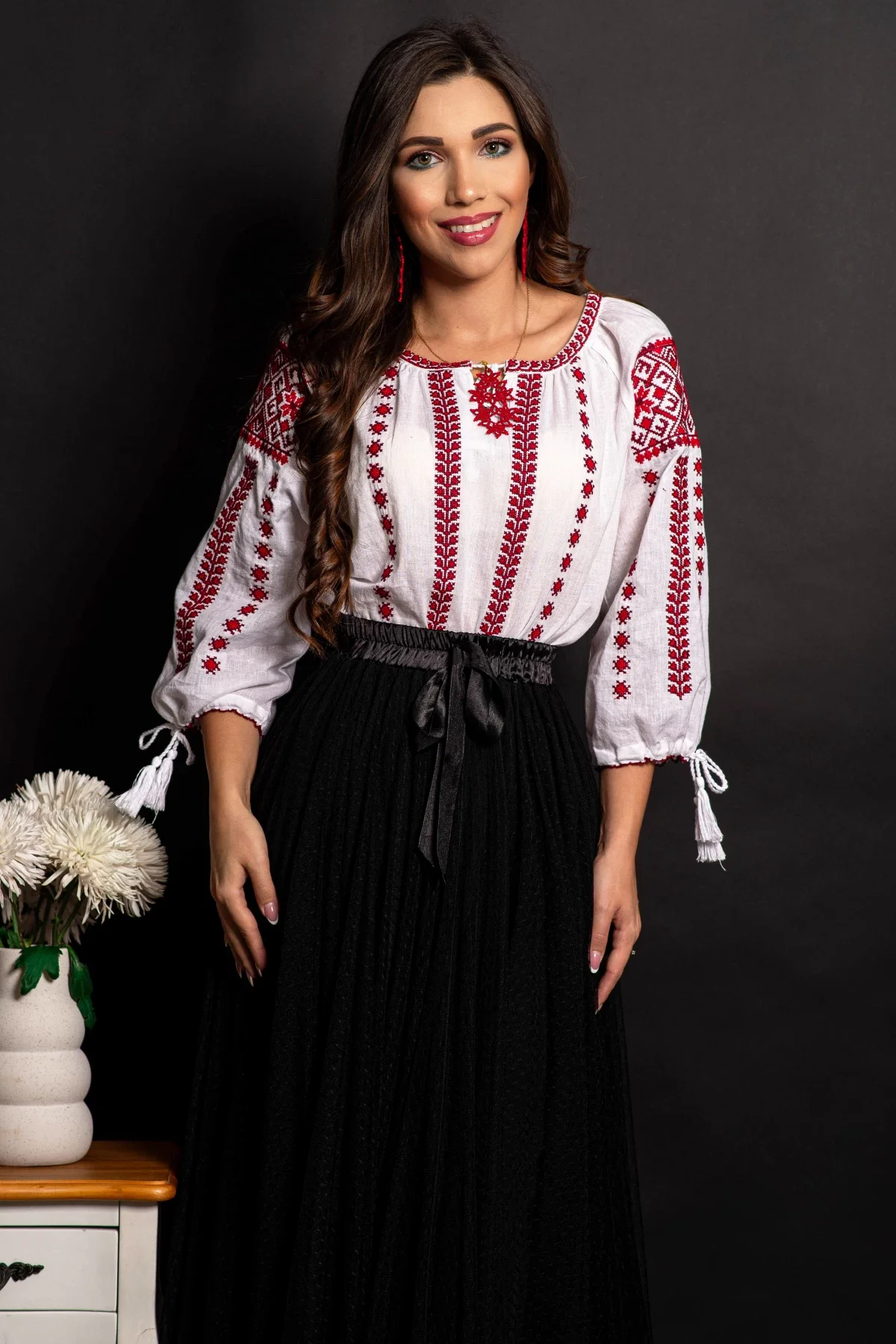 Traditional Ie alba din bumbac Marioara cu broderie rosie a