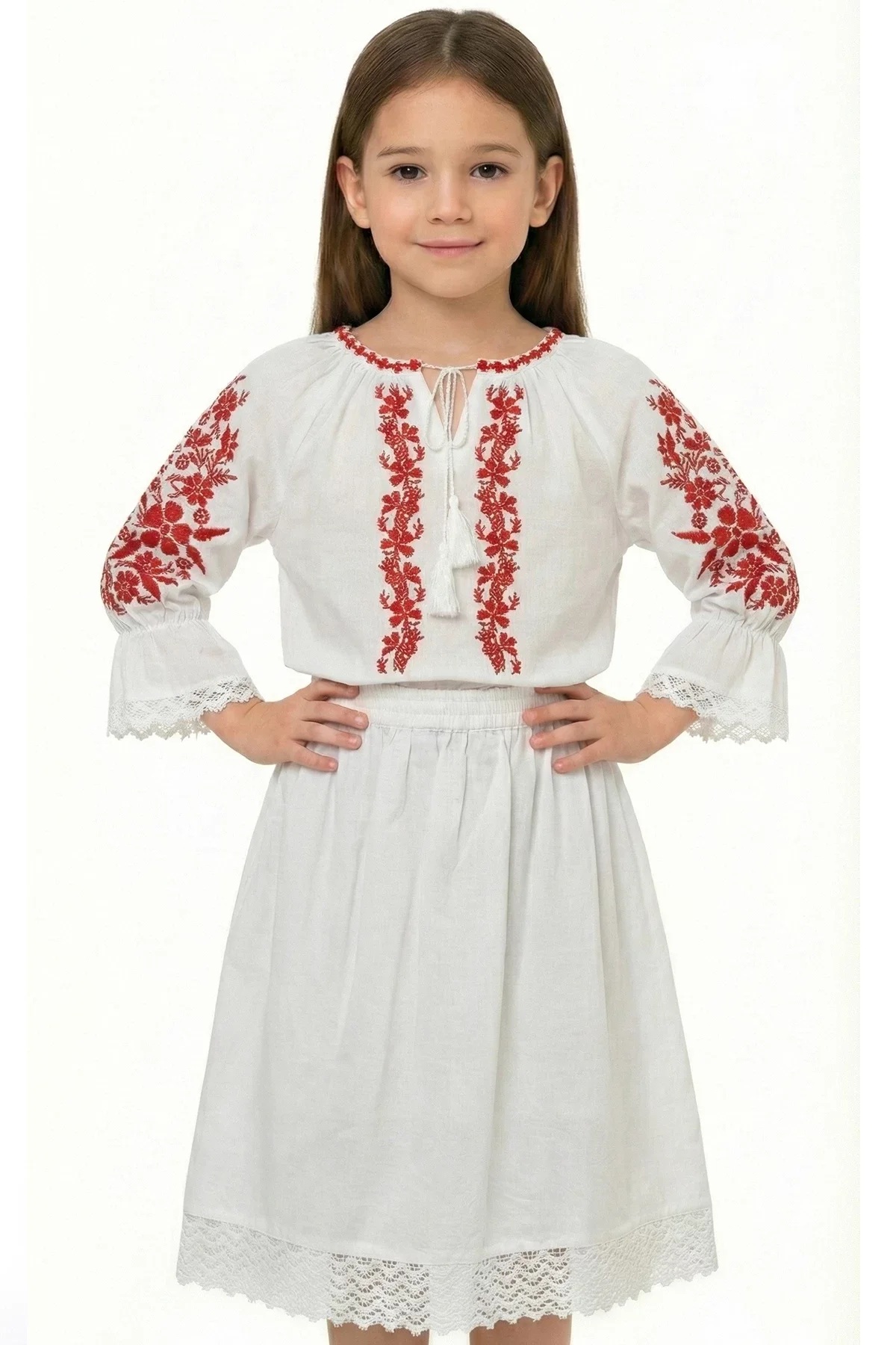 Traditional Ie fetita alba Doriana cu margarete rosii brodate