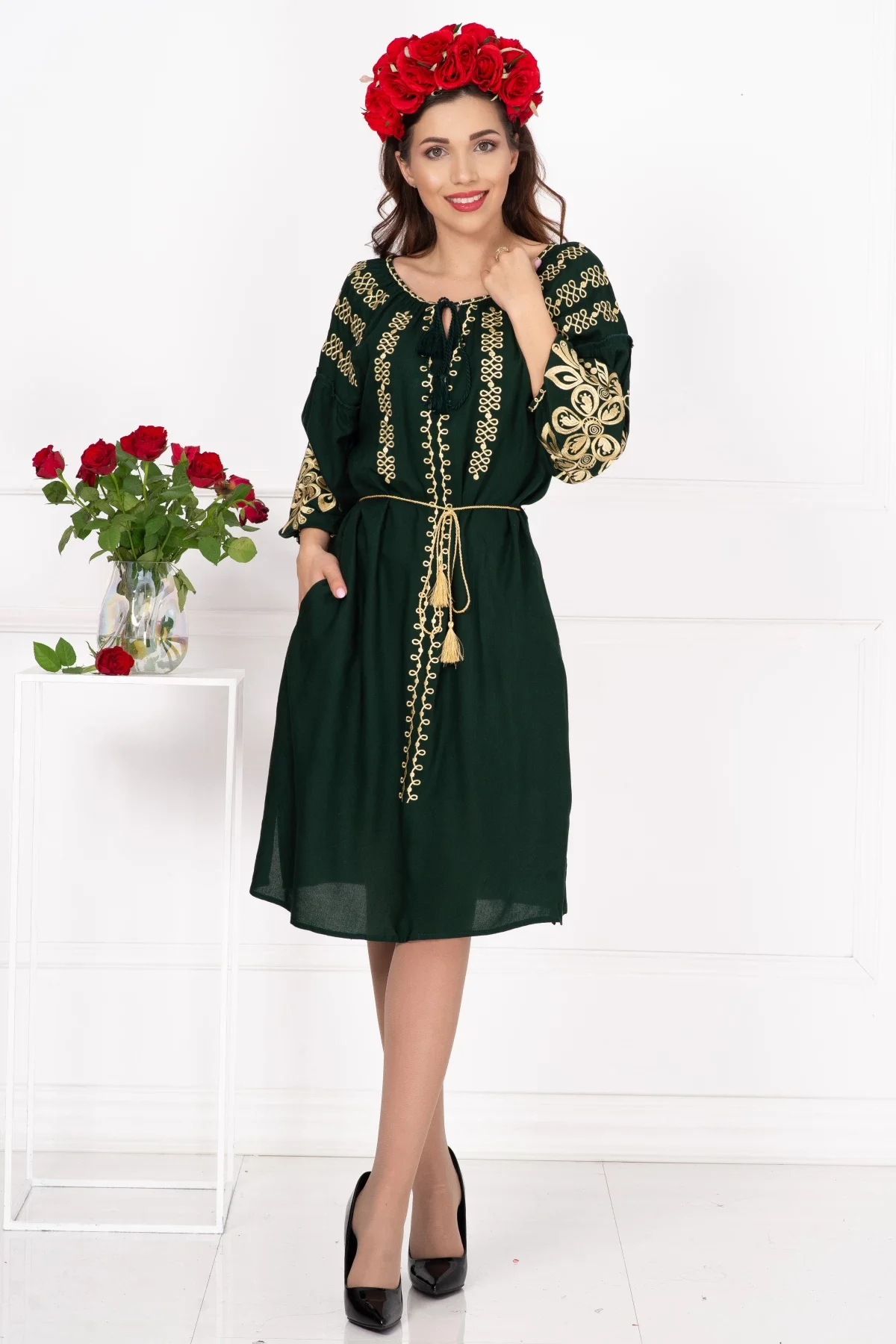 Traditional Rochie a din vascoza verde Ecaterina cu broderie bej