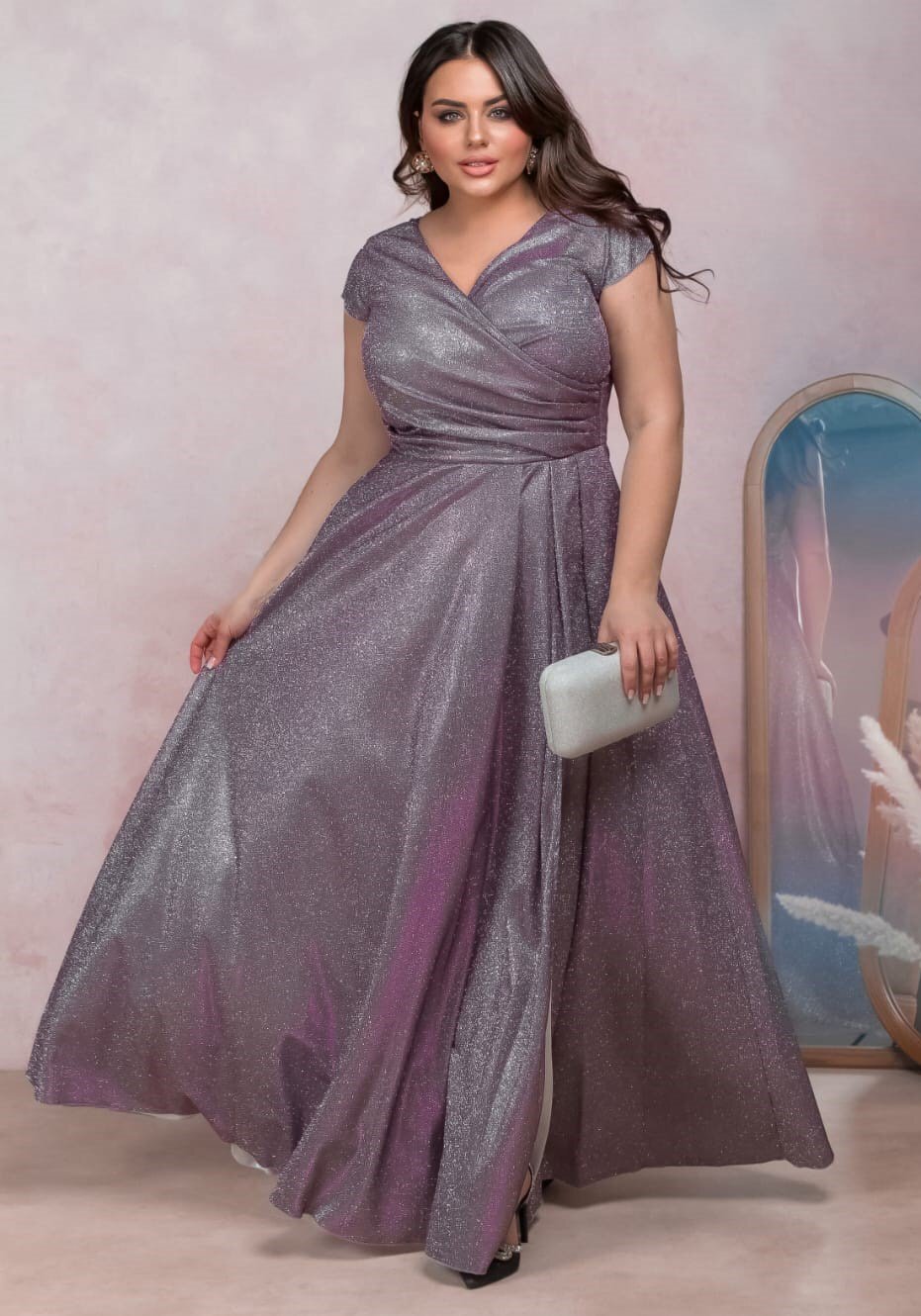 A&M Rochie eleganta in marimi mari lunga din bumbac cu glitter lila crapata pe picior AmandaW