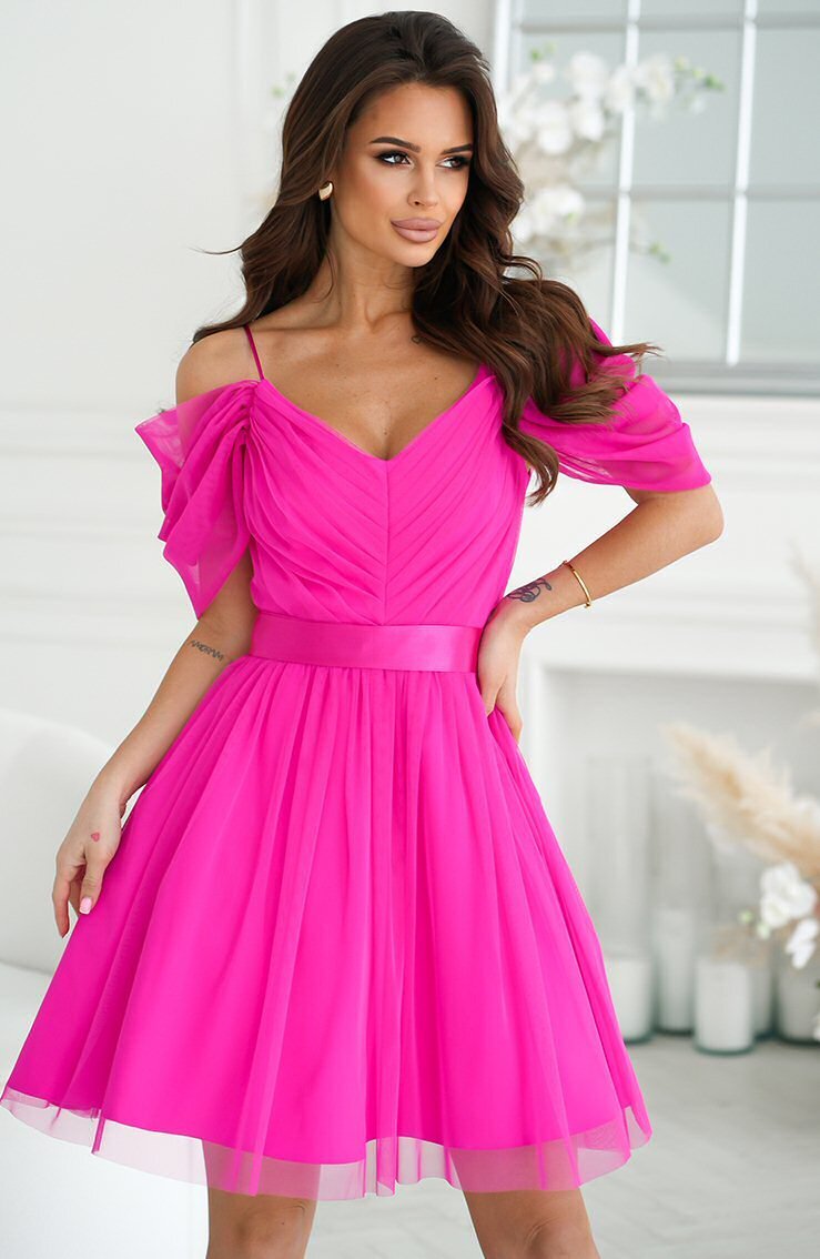Bicotone Rochie babydoll scurta roz fucsia din tulle cu umeri goi Cayenne