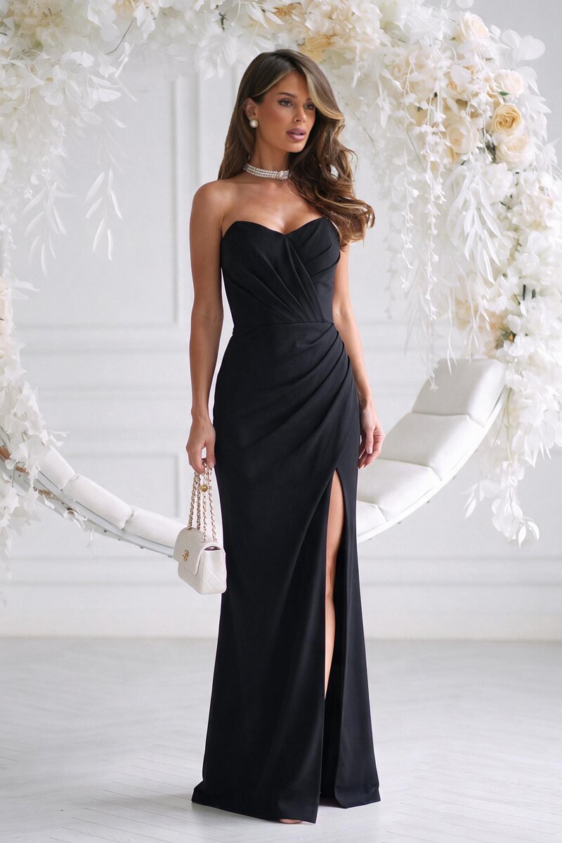 Bicotone Rochie neagra lunga cu umeri goi si bust tip corset Heart
