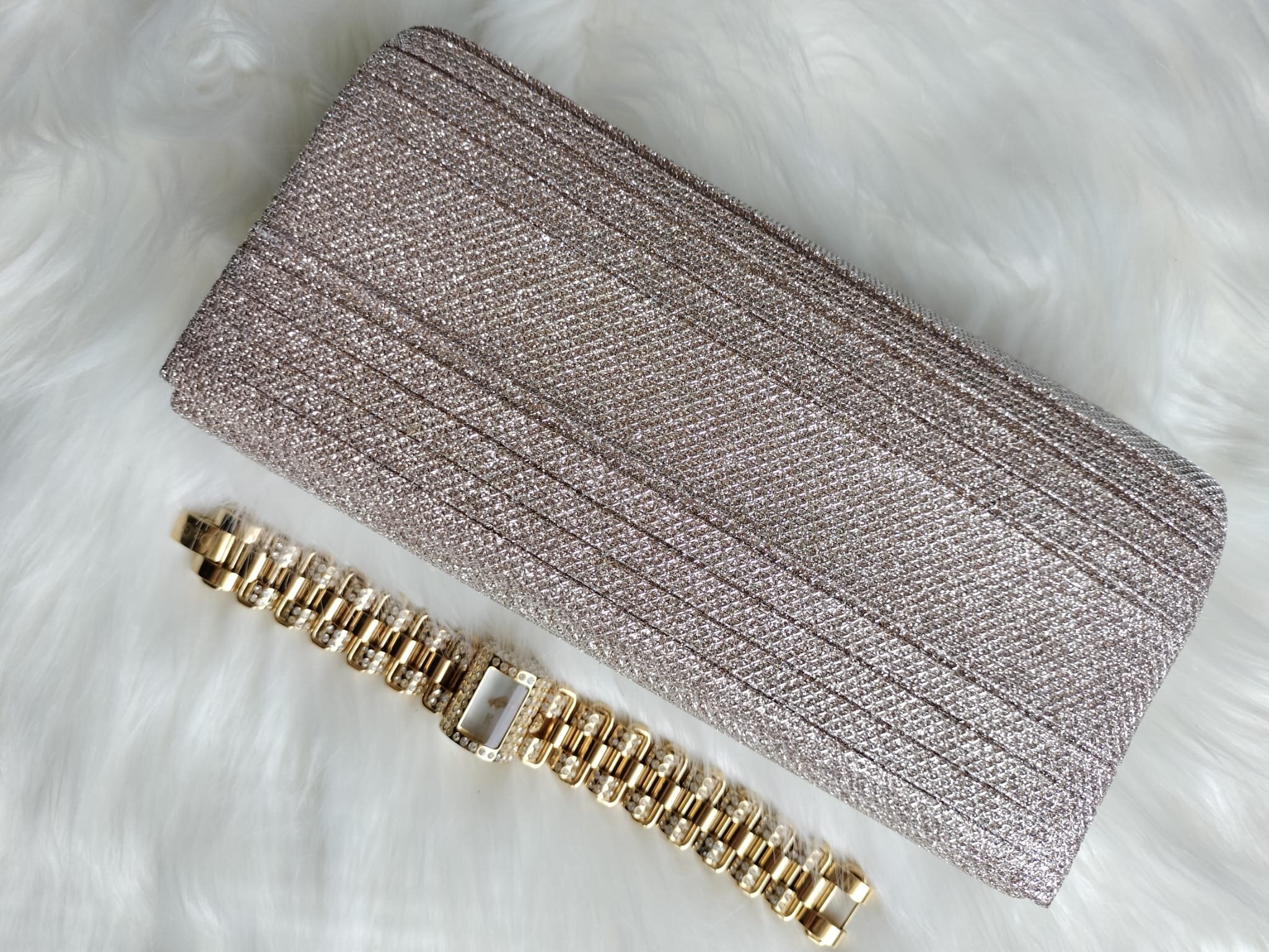  Geanta plic sampanie cu glitter Melia
