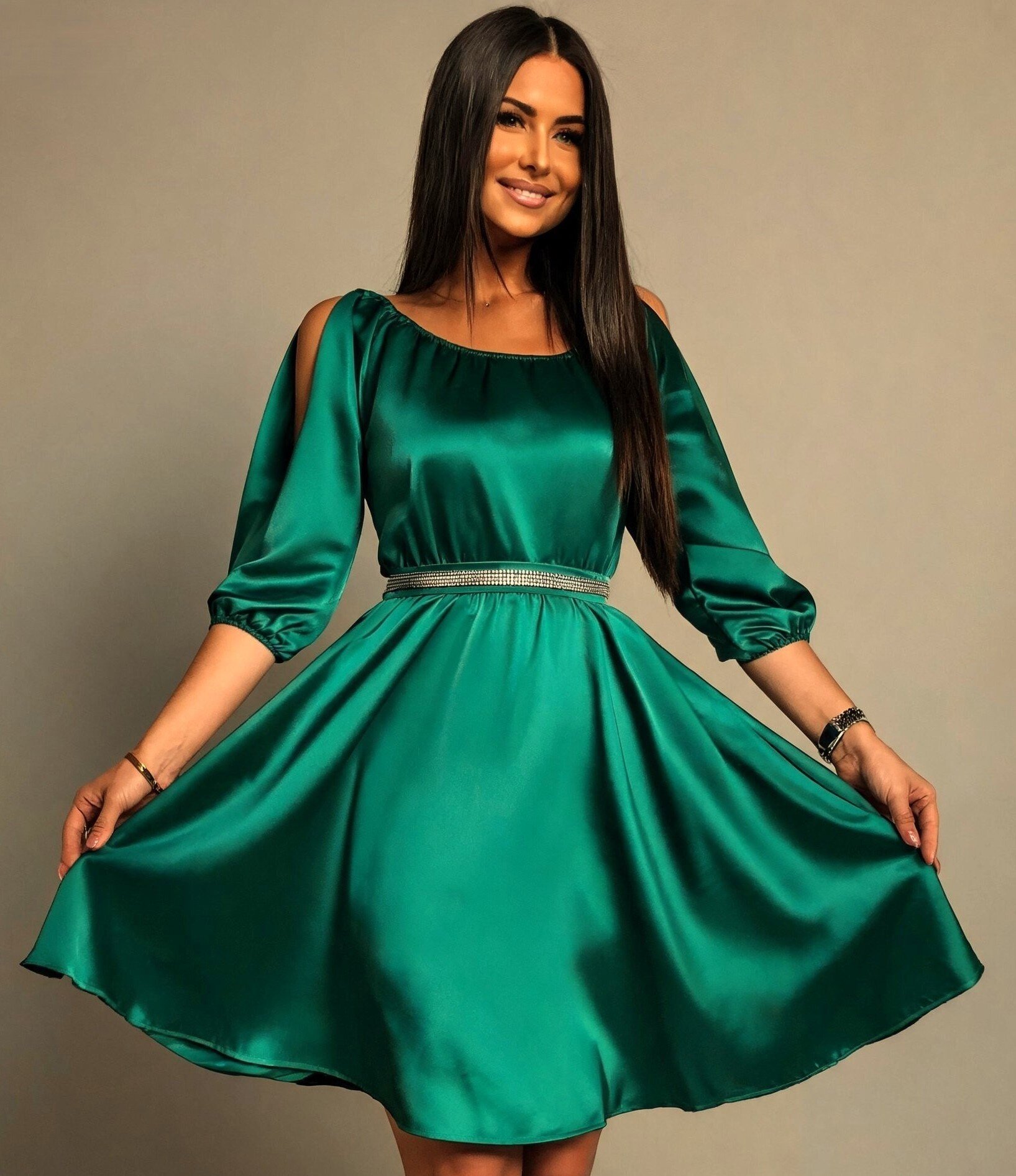 JojoFashion Rochie de ocazie scurta din satin verde babydoll cu umerii goi Calirroe