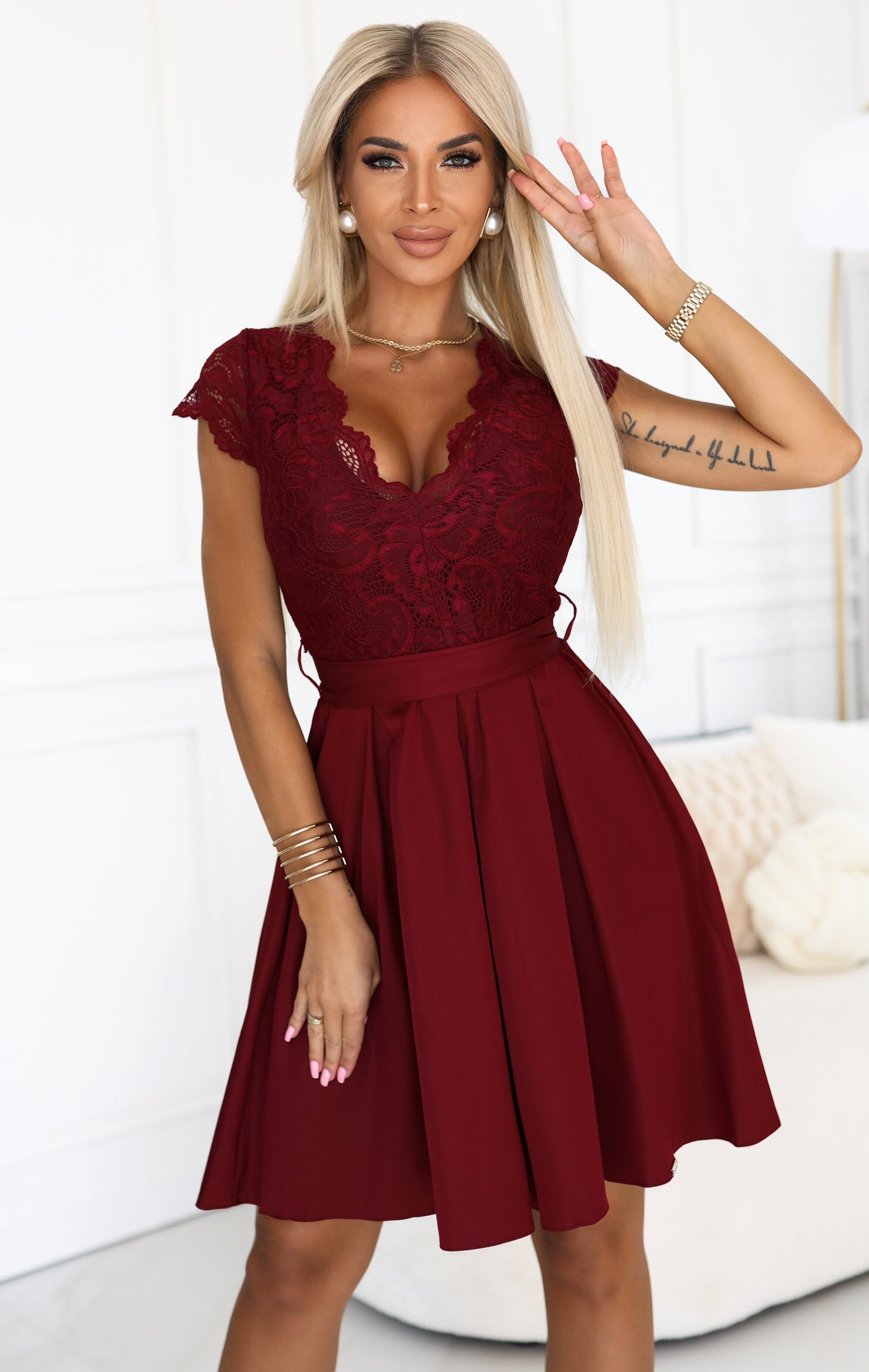 Numoco Rochie de ocazie scurta cu dantela burgundy Vivian