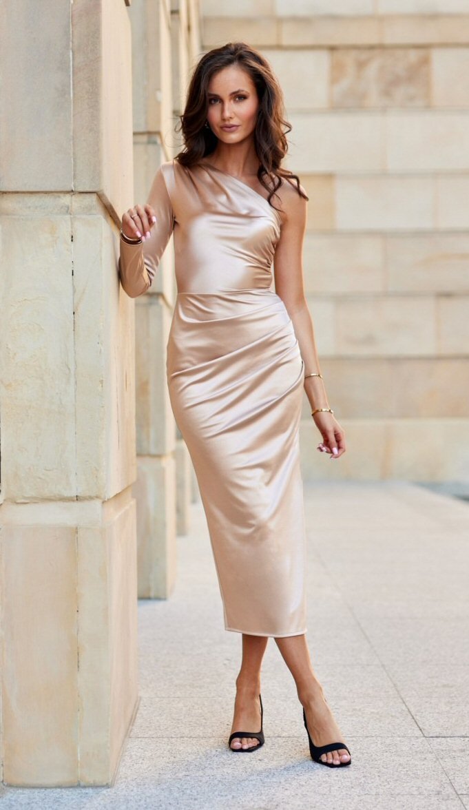 Roco Fashion Rochie eleganta din satin bej mulata cu un umar gol Jonna