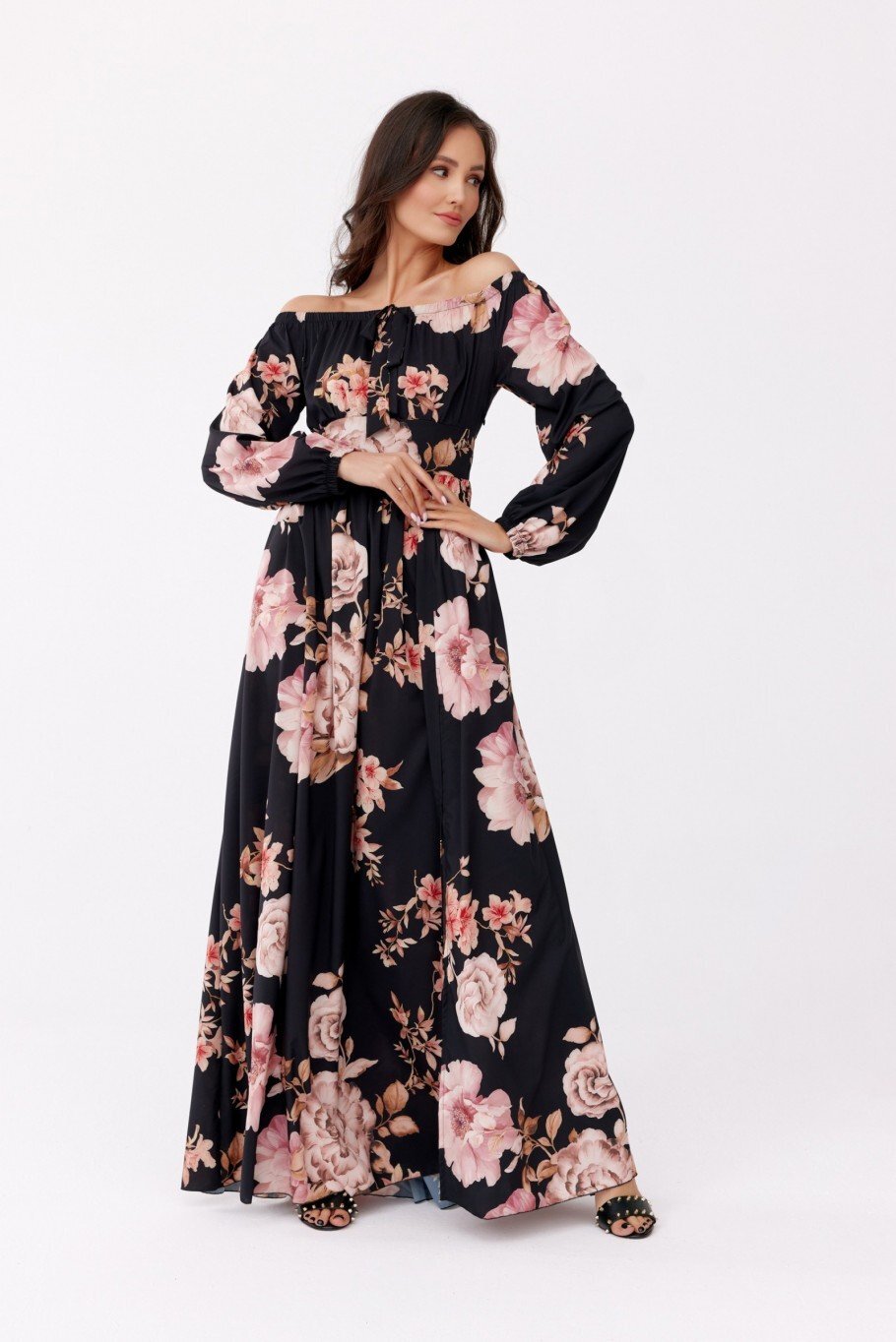 Roco Fashion Rochie lunga de vara vaporoasa cu flori cu maneca lunga si umeri goi Blanca