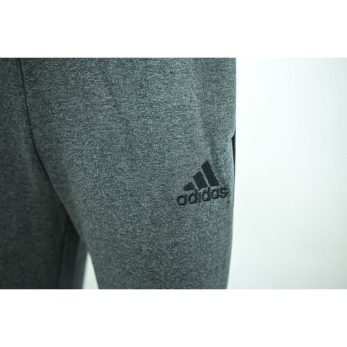 adidas Pantaloni barbati Essentials Fleece Tapered Cuff GK8826