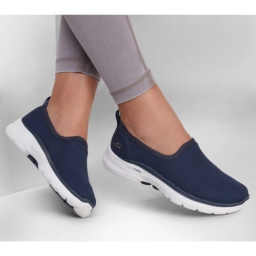 Skechers Pantofi sport femei Go Walk 6 - Clear Vi 124505-NVY