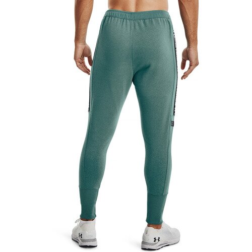 Under Armour Pantaloni barbati Accelerate Off-Pitch 1356770-391