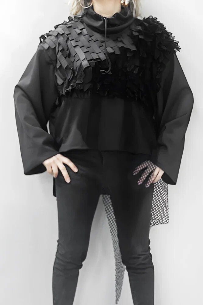 H-4 Bluza neagra oversize compusa din materiale diferite cu guler inalt