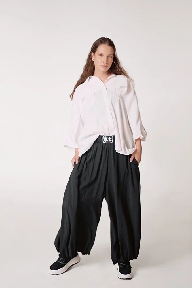 H-4 Pantaloni negri cu croiala ampla gen salvari oversize