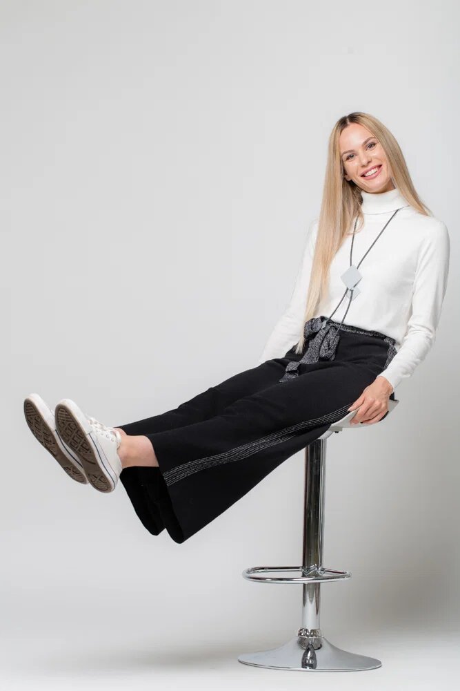 Lara Pantaloni din tricotaj negru drepti cu lurex argintiu