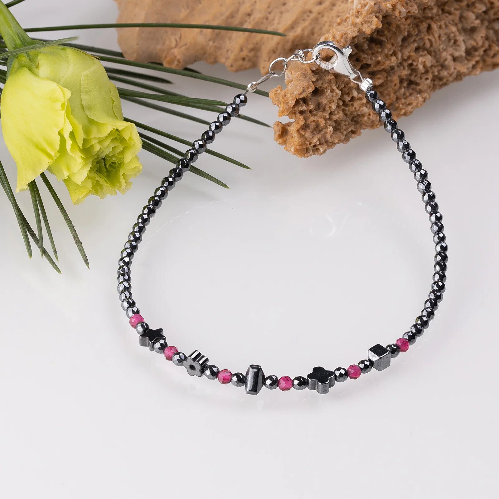 Maia Colt Bratara argint subtire din hematit argintiu inchis si cubic zirconia roz trandafiriu 1.5 mm