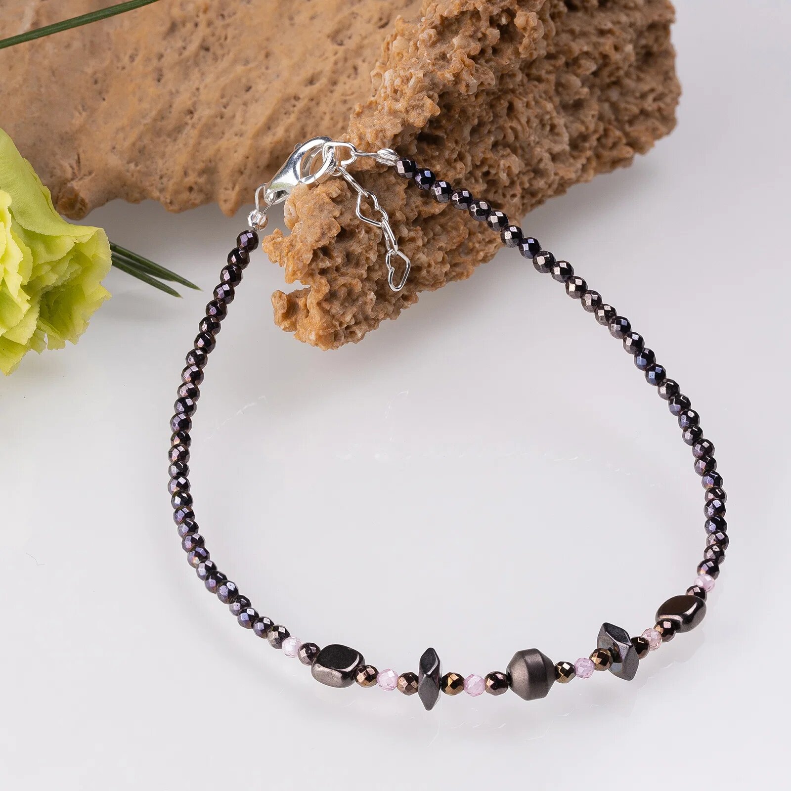 Maia Colt Bratara argint subtire din hematit si cubic zirconia roz deschis 1.5 mm