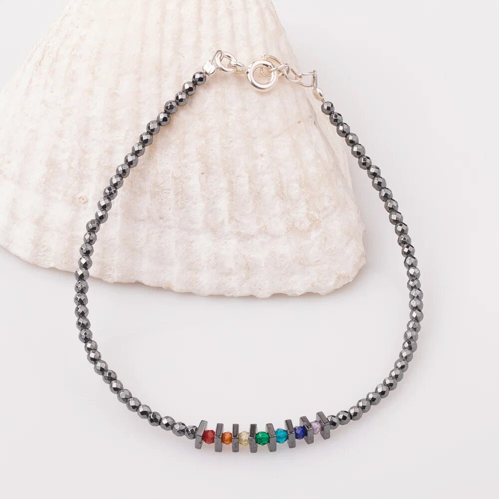 Maia Colt Bratara subtire din hematit gri si cubic zirconia multicolor