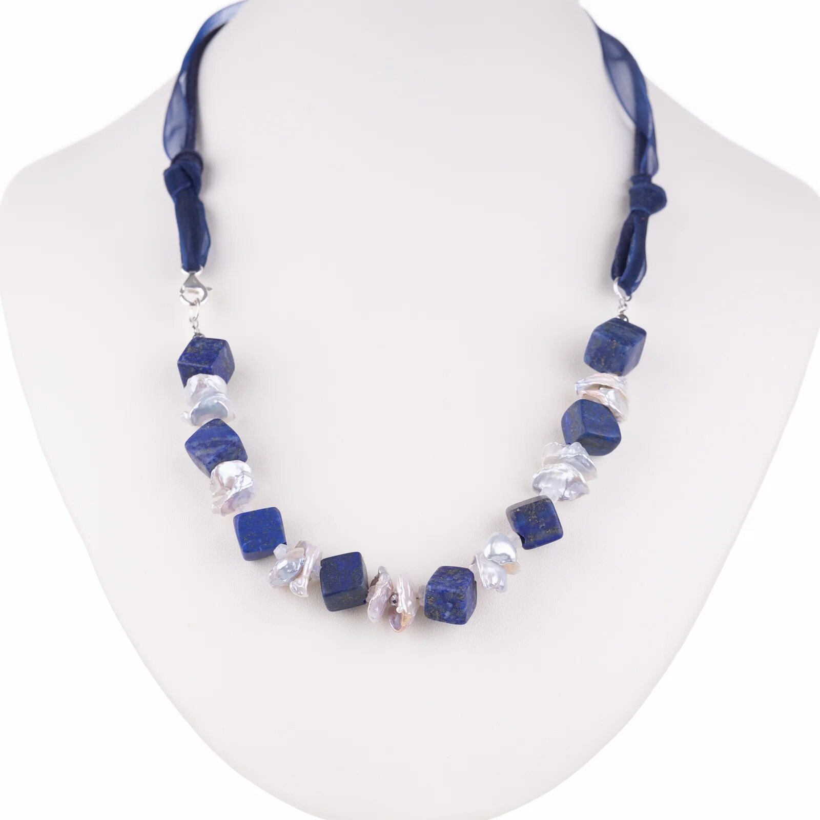 Maia Colt Colier din forme diferite de lapis perle naturale si hematit