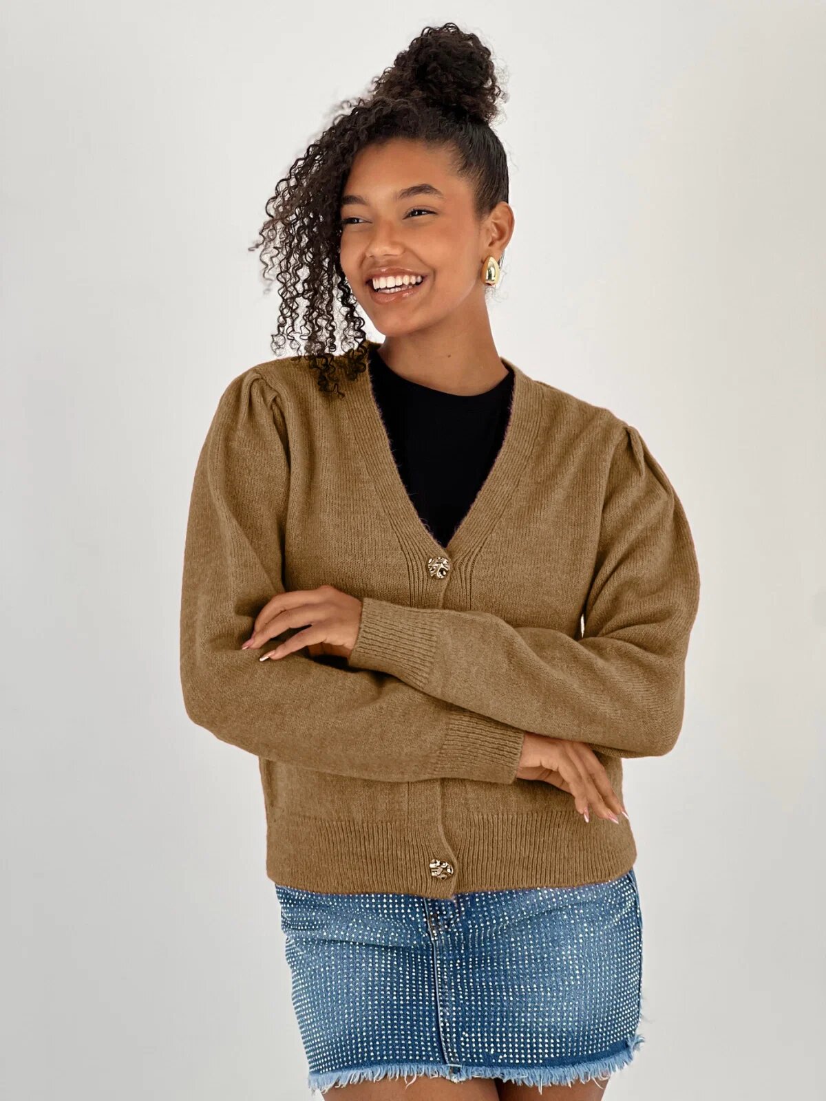 Miss Poem Cardigan cu decolteu in V din tricotaj camel cu nasturi decorativi aurii