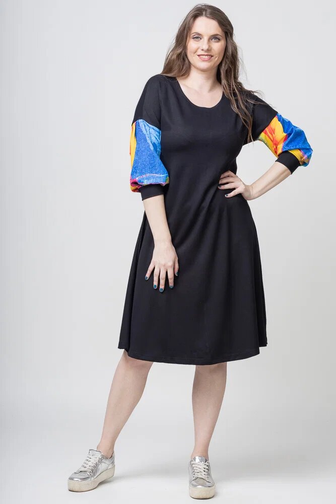 Pierino Rochie A line midi neagra cu maneci bufante imprimate multicolor pe negru