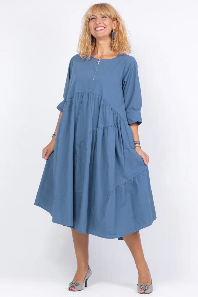 Rosa 99 Rochie albastru jeans oversize cu maneca scurta cu trei volane asimetrice din poplin satinat