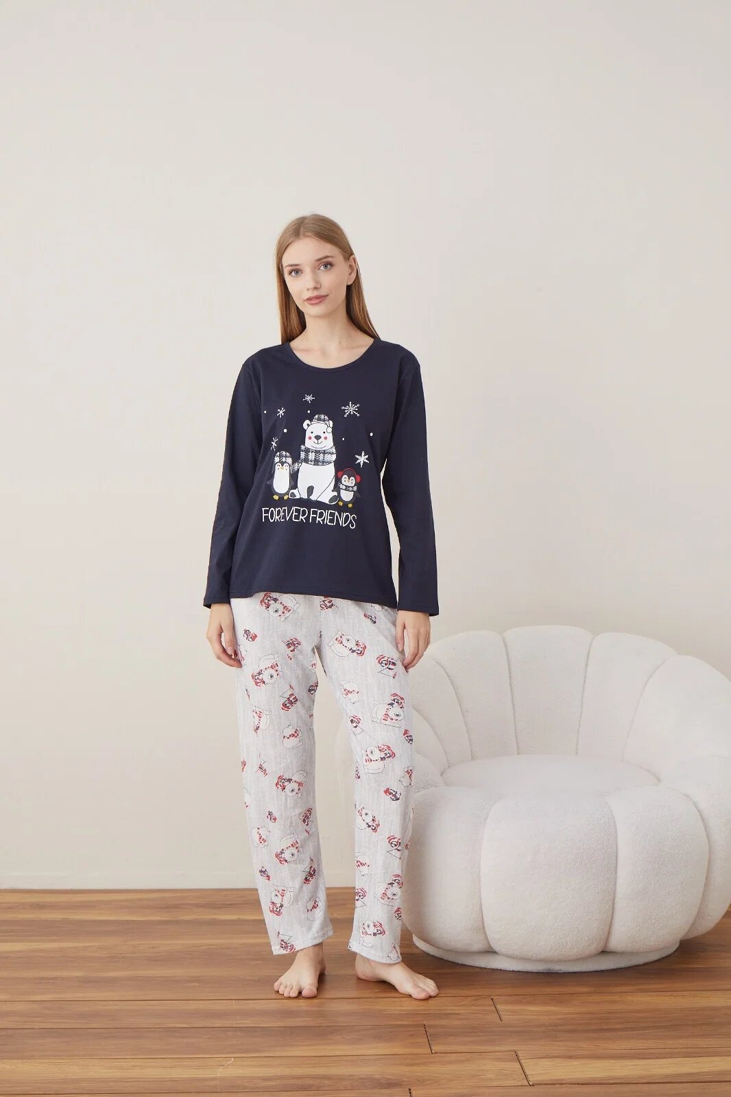 Serena Pijama de Craciun din bumbac doua piese cu prietenii lui Mos Craciun