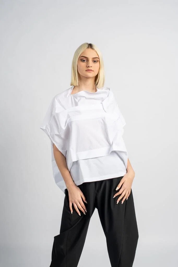 Shopika Bluza alba asimetrica extravaganta din bumbac satinat