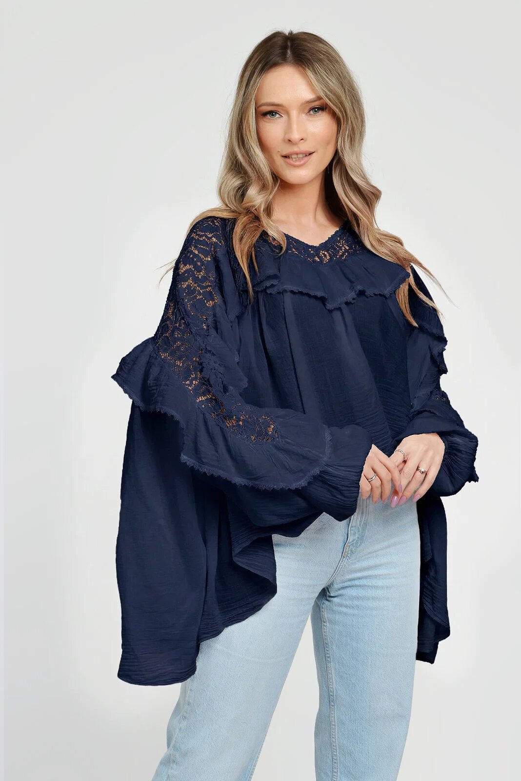 Shopika Bluza boho oversize din batist de bumbac in colturi cu volan si dantela bleumarin