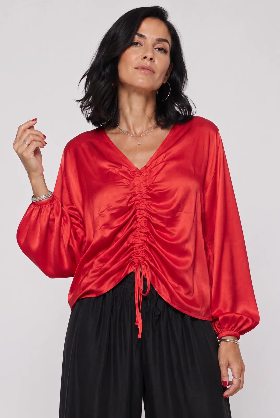 Shopika Bluza dama eleganta din satin de matase si vascoza cu fronseu reglabil - rosie