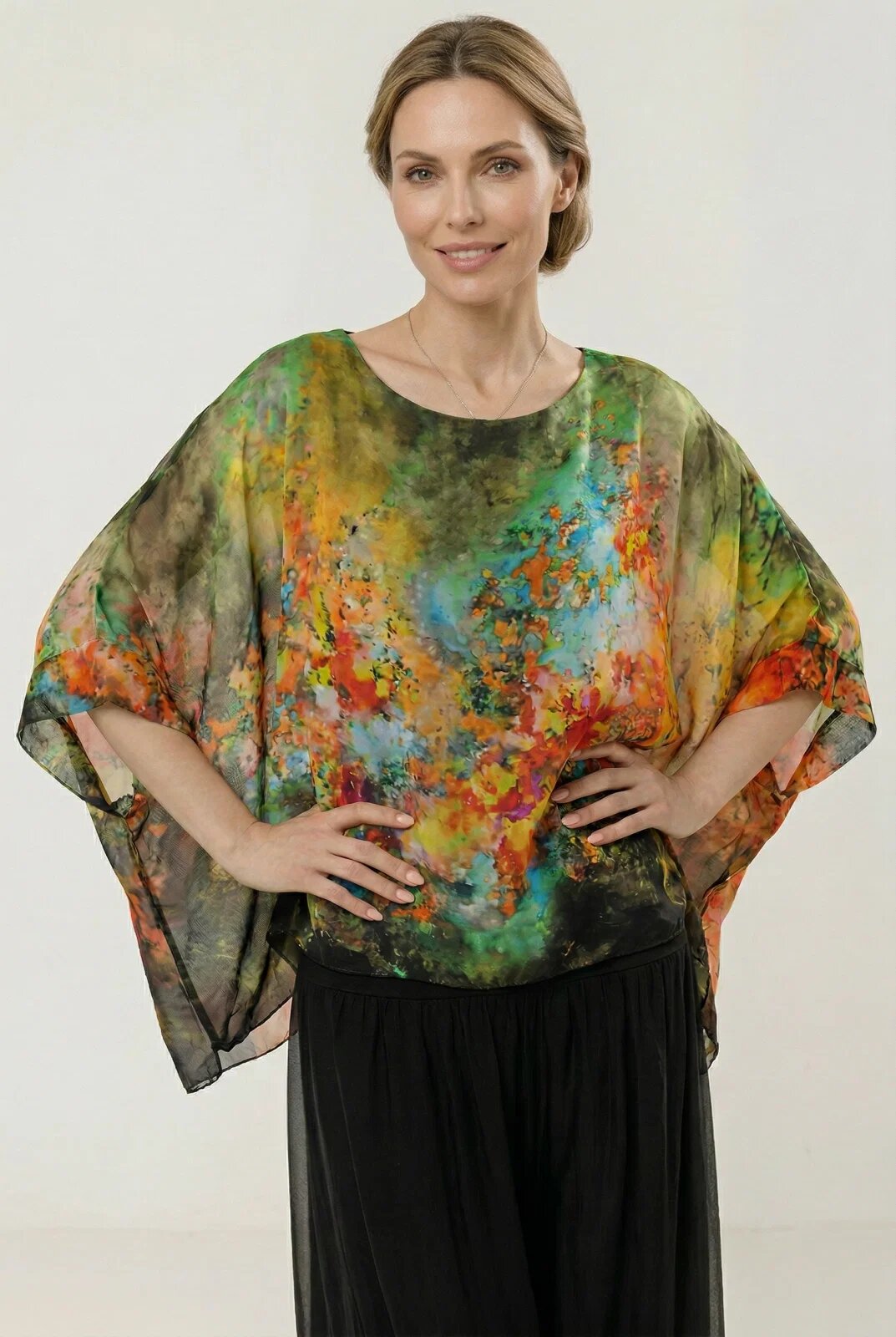 Shopika Bluza vaporoasa tip poncho din matase croi oversized cu print pictural multicolor verde olive