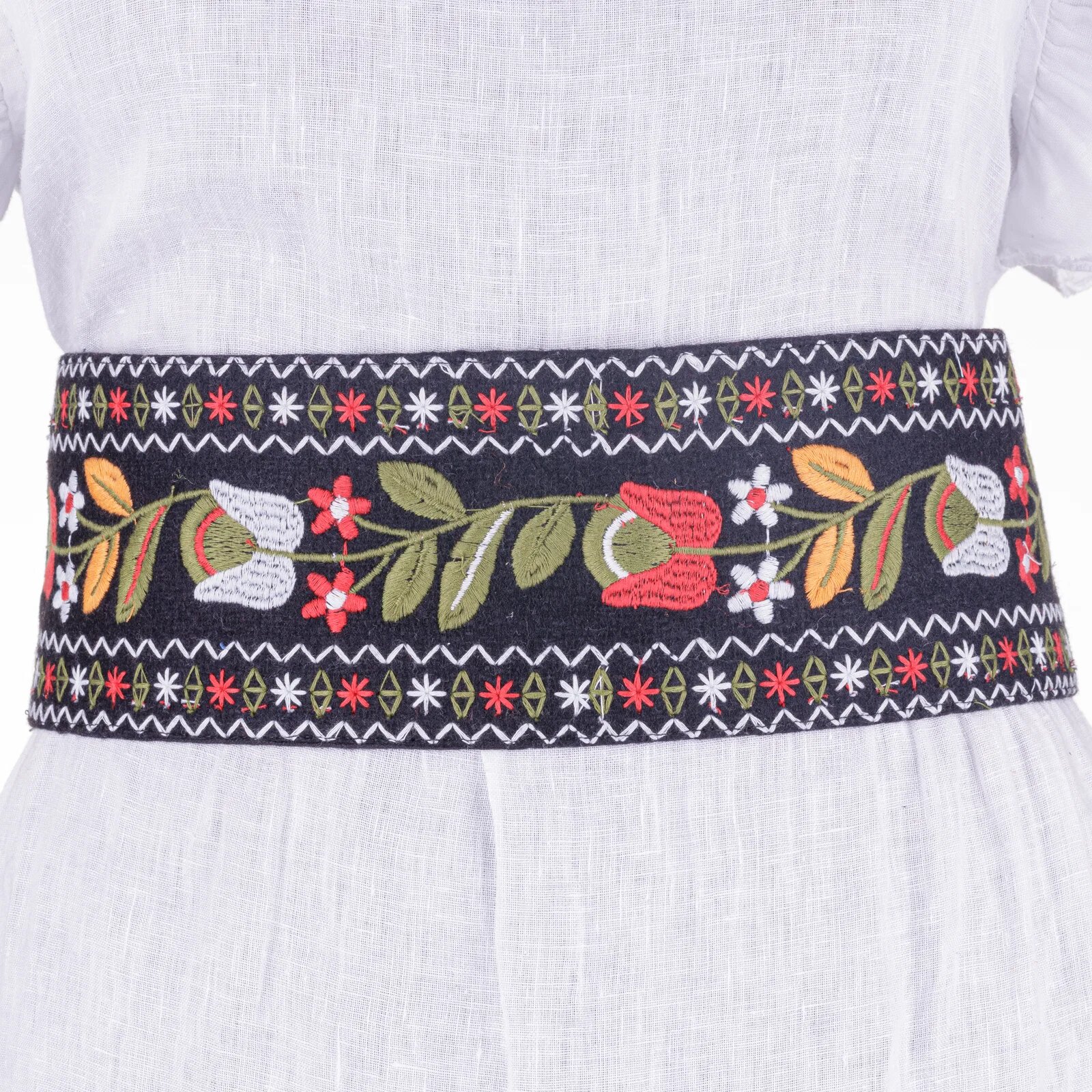 Shopika Brau traditional romanesc cu broderie floarala multicolora