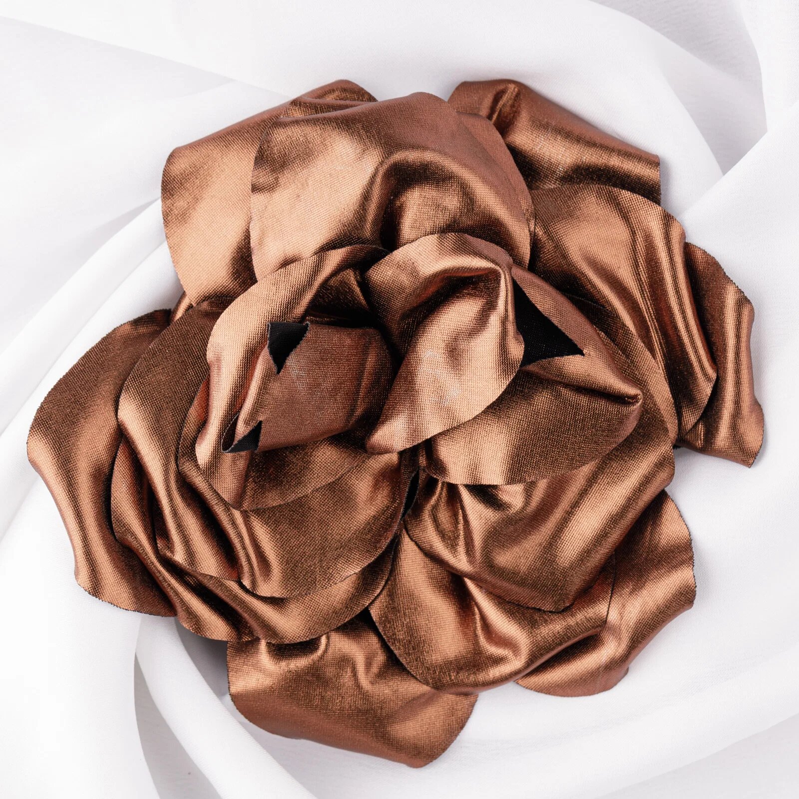 Shopika Brosa floare cu diametru de 15 cm cu clips pentru par cupru metalizat